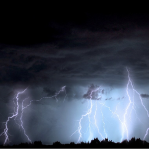 06B310F0-421D-43A6-A390-5E58DBD6685F Enfrentando la Tormenta